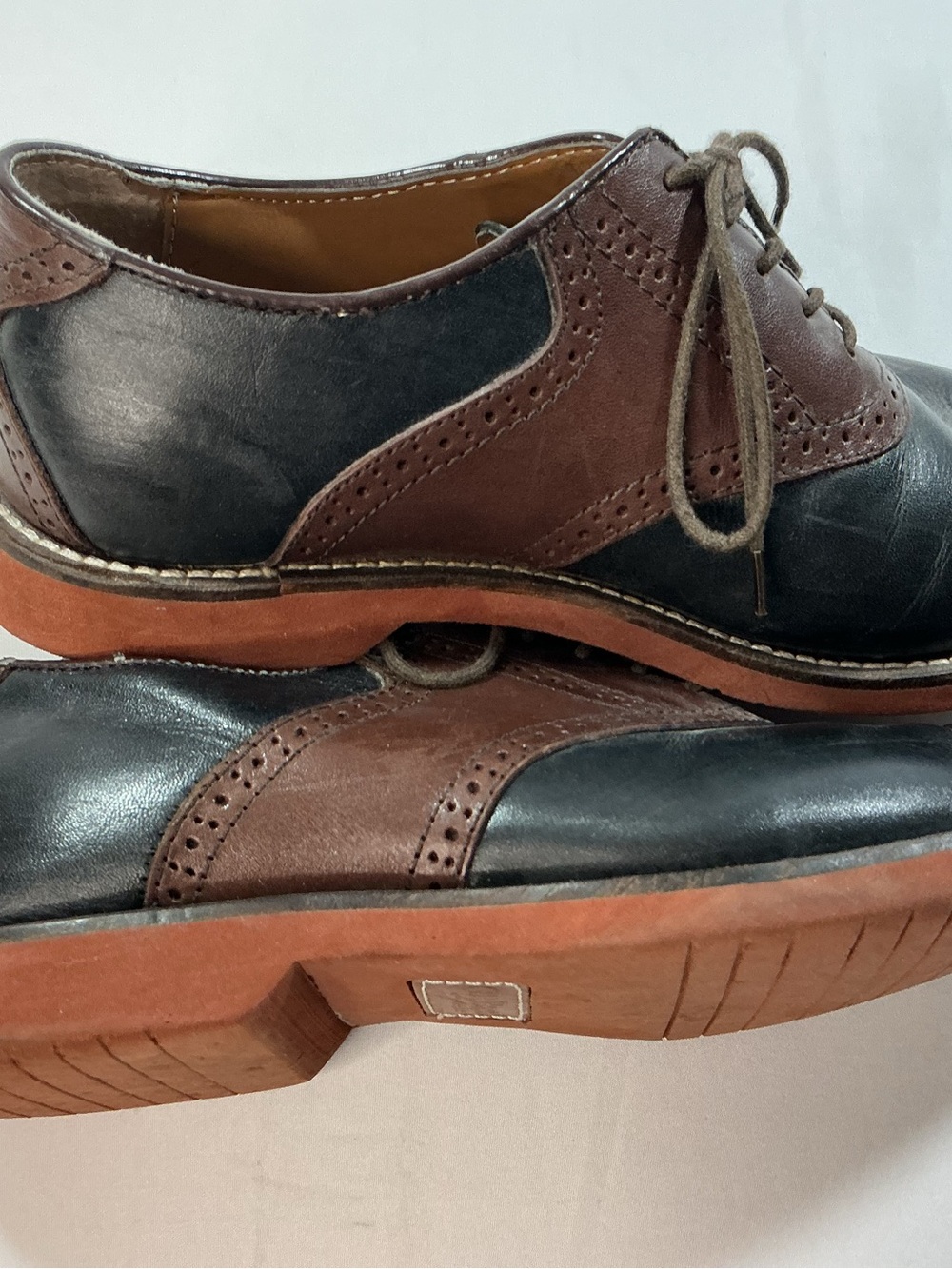 Men's Two-Tone Black and Brown Brogue Derby Shoe
